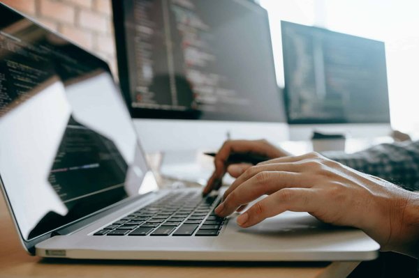 Optimisez votre visibilité avec une agence web à toulouse