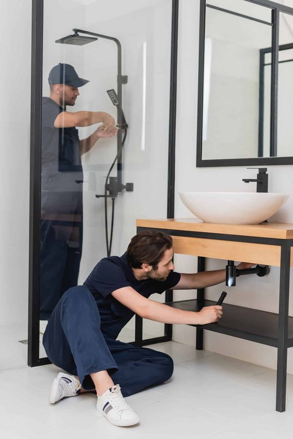 Rénovation de salle de bain pour seniors : que dit la loi ?