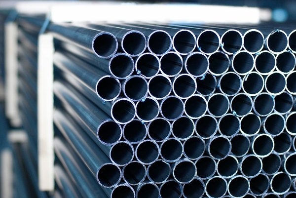 Manchon tube acier : son rôle pour le système d'échappement des véhicules à moteur à combustion.