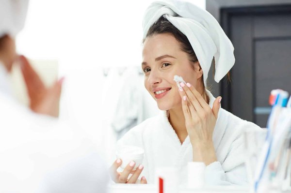 Quels sont les meilleurs produits et techniques pour un soin du visage adapté à votre type de peau ?